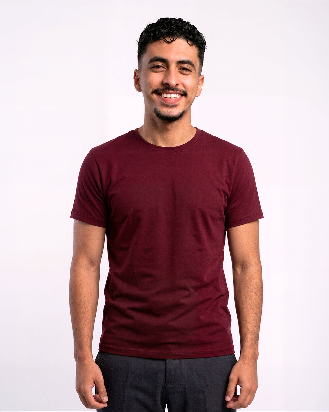Camiseta Básica Essencial® - Bordô