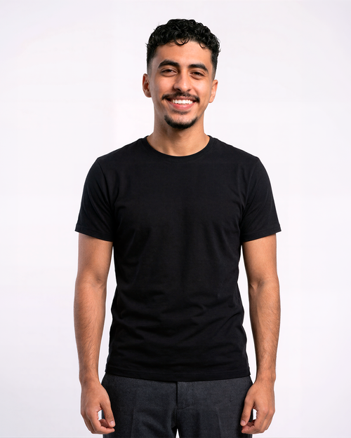 Camiseta Básica Essencial® - Preta